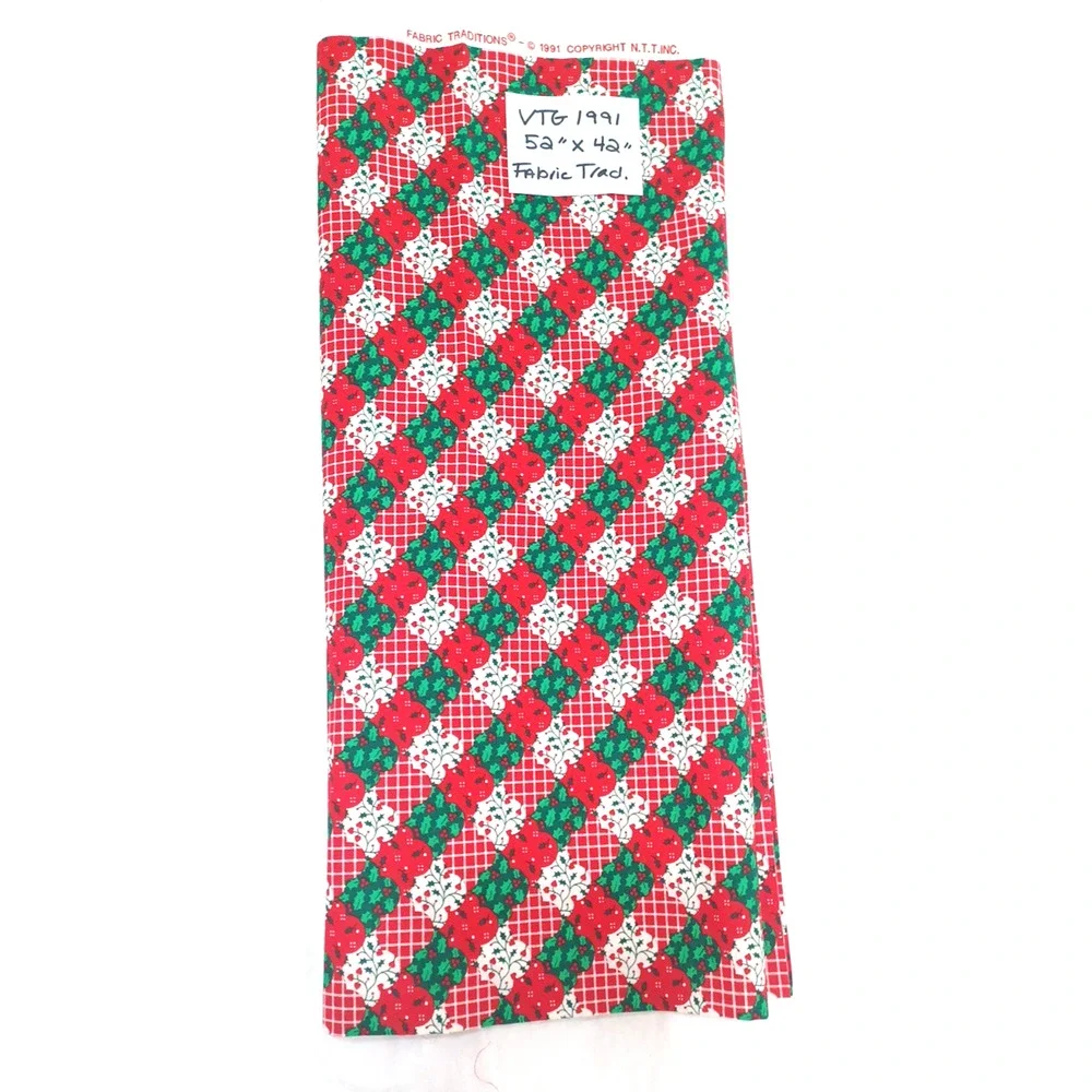 VTG Fabric Trad. Holly Red Green Holiday Sewing Craft Fabric 1 Pc 52